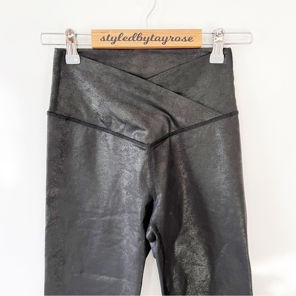 OFFLINE By Aerie Hugger Crackle Crossover Legging - Picture 7 of 12